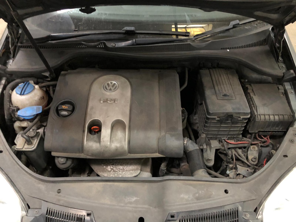Calorifer radiator caldura VW Golf 5 200