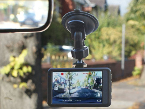 Camera video cu monitor, Camera bord Full HD , 7.62 cm , 3 inch, cu G-Senzor si PARKED, USB2.0 si HDMI Connection.