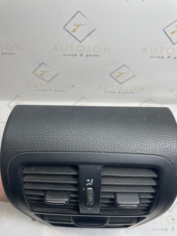 Capac cotiera cu grile VOLKSWAGEN PASSAT