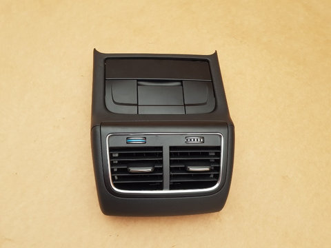 Capac cotiera cu guri ventilatie Audi A4 B8 8K0819203 8K0 819 203 8K0864376 8K0 864 376