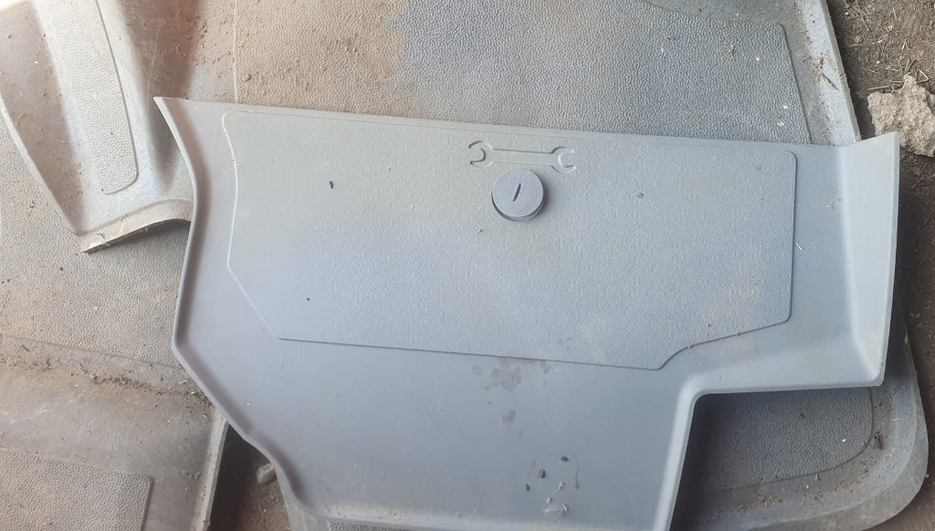 Capac cric si scule Sprinter 2006 2018 cod A9066840137