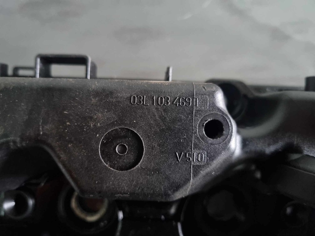Capac culbutori 03L103469T Audi A3 8V 2.