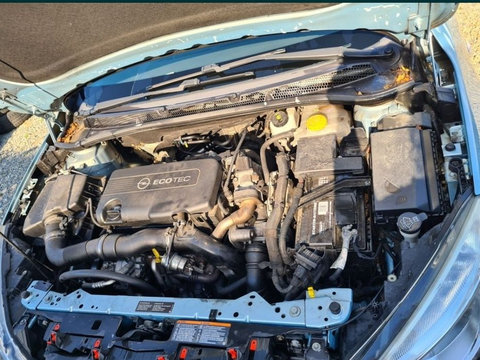 Capac culbutori chiulasa 1.7 cdti A17DTR A17DTJ Opel Astra J Meriva