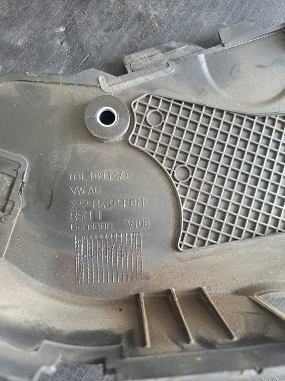Capac distributie Audi A3 2010 1.6 CAY - COD 03L 109 147 B