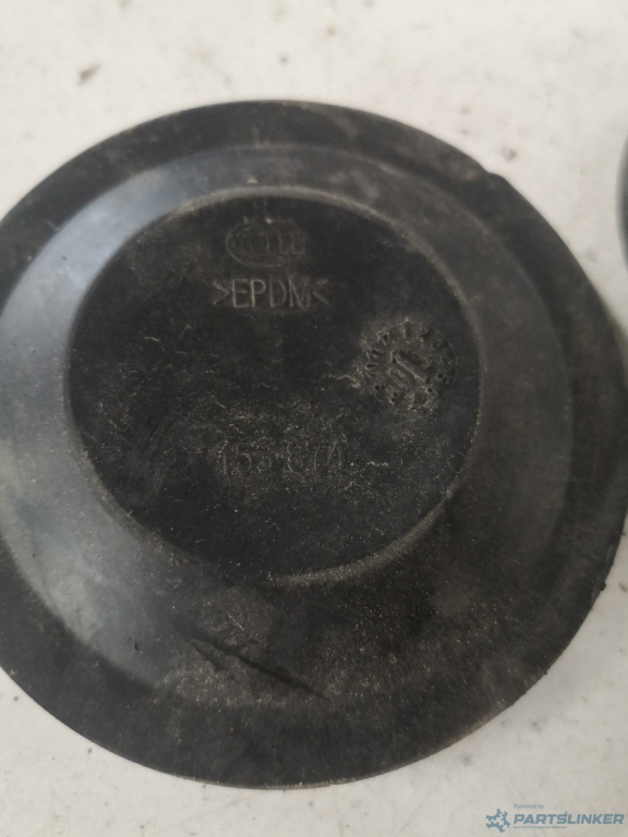 Capac far SKODA SUPERB (3T4) [ 2008 - 2015 ] OEM 153874
