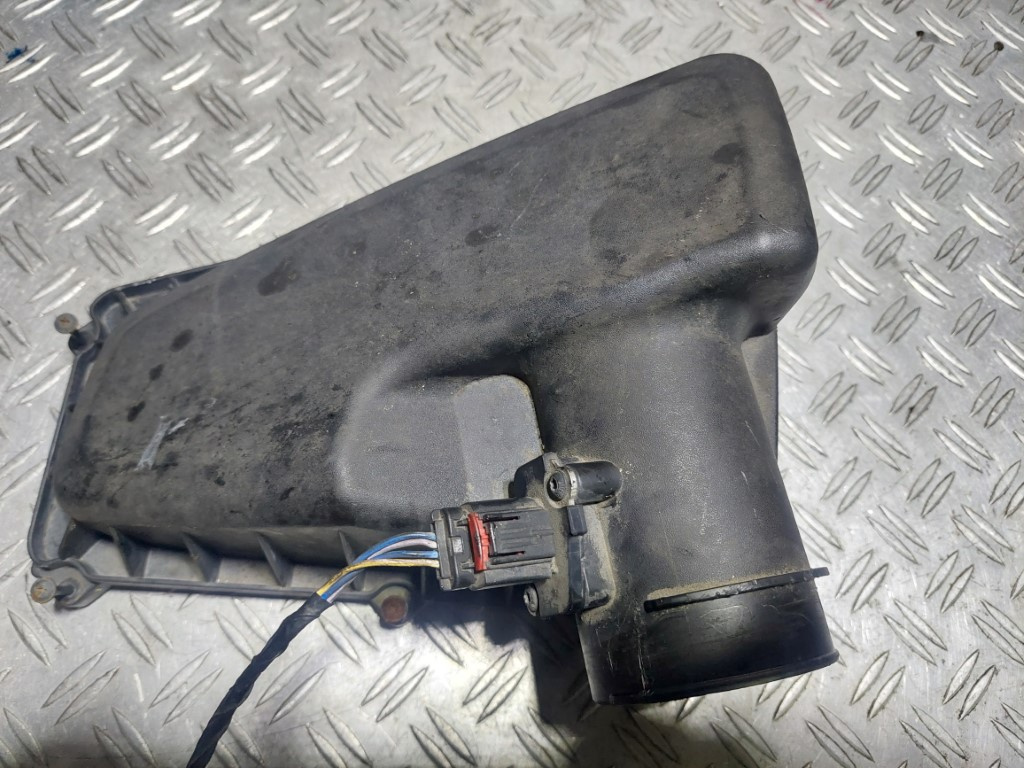 Capac filtru aer cu debitmetru aer S-Max 2.0TDCI 140Cp cod motor QXWB
