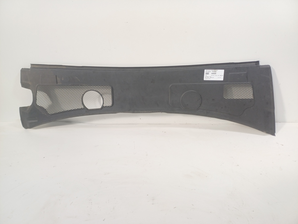 Capac grila stergator fata, cod 4F1819447, Audi A6 Avant (4F5, C6) (id:640589)