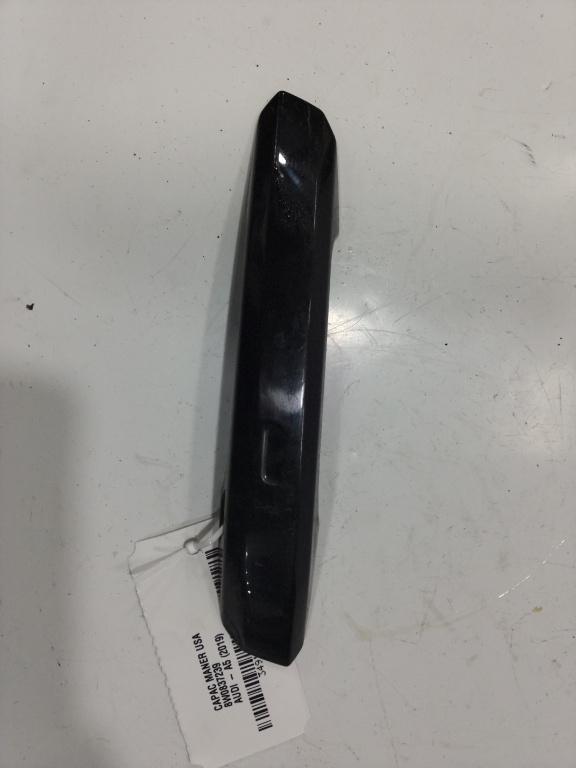 Capac maner usa Audi A5 an 2019 cod piesa 8w083723