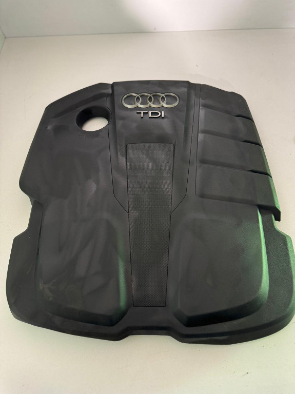 Capac motor Audi A4 A5 B9 8W 04L103925P