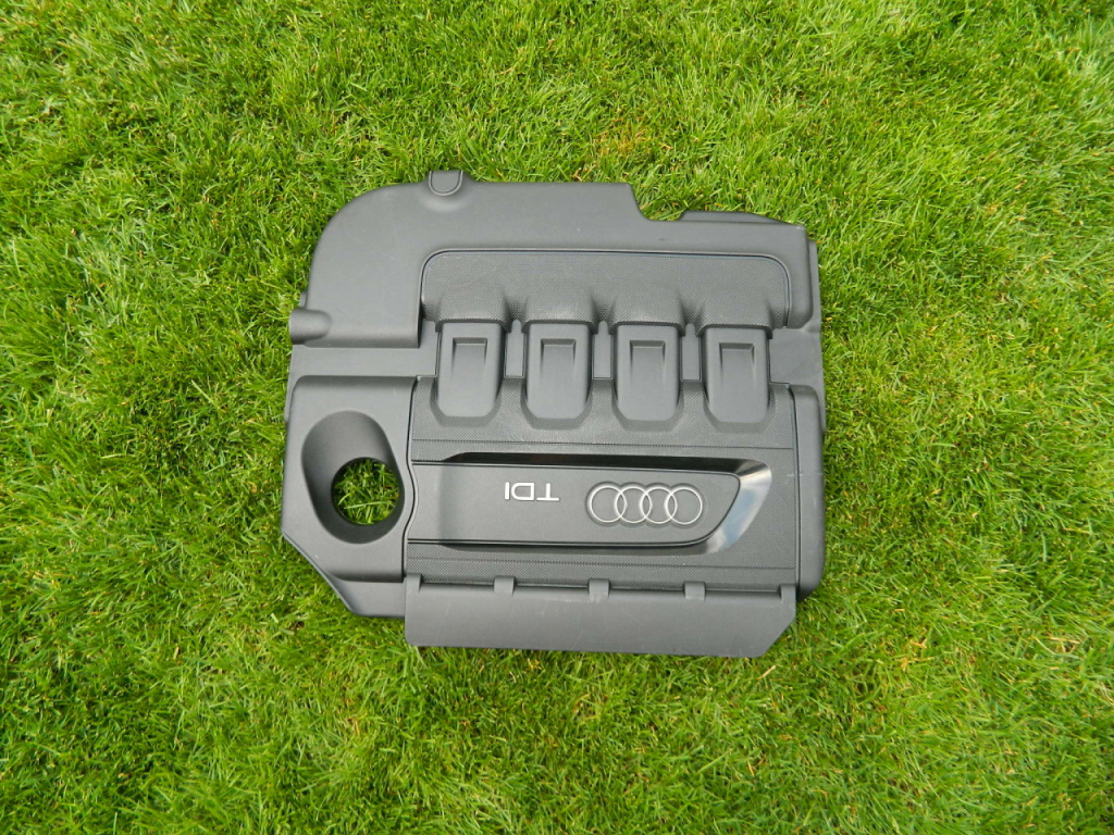 Capac motor Audi Q2,Q3 ,A3 ,TT 1,6tdi 2..0tdi cod 04L103925R