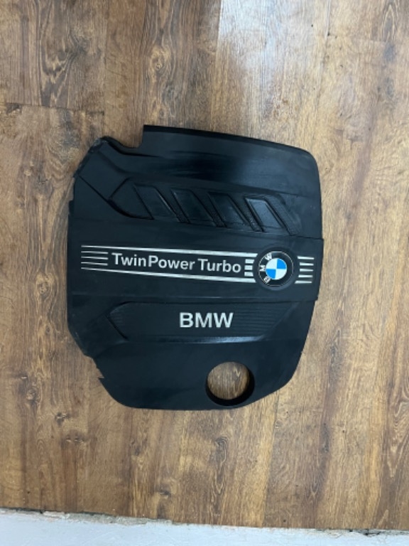 Capac motor BMW Seria 3 F30 F31 2.0 facelift 20552610 2014-2018