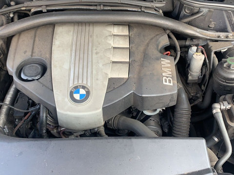 Capac motor BMW X3 E83 2.0 D N47D20A