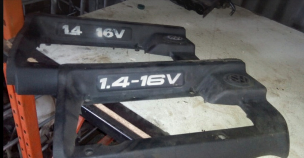 Capac motor,carcasa filtru de aer,VW Golf 4,1.4 ,16v,AXP,pret bucata