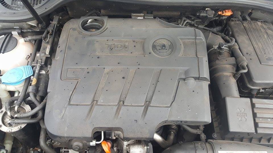 Capac motor cod 03l103925aq skoda superb II 2.0 tdi 2008-2014