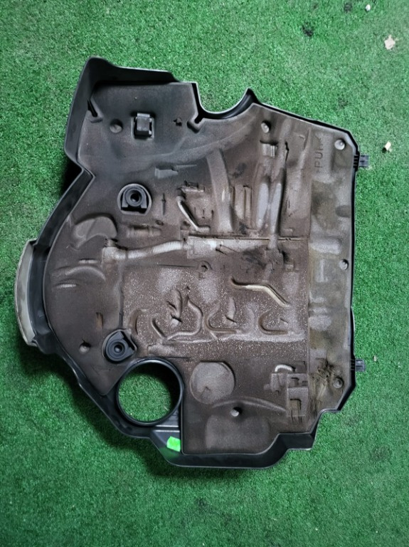 Capac motor cu antifon BMW 2.0 diesel n4