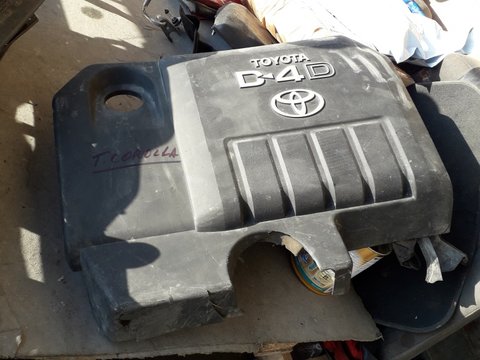 Capac motor (este crapat) Toyota Corolla E12 1.4 D-4D 2004-2007
