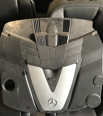 Capac motor Mercedes 3.0 V6