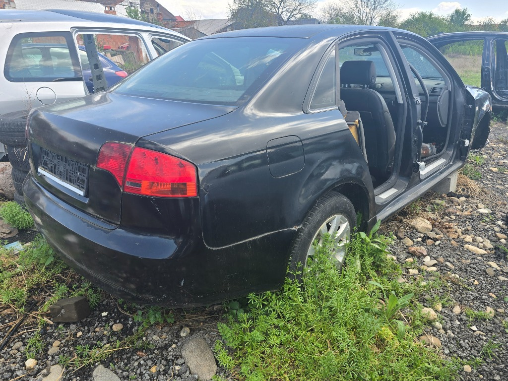 Capac motor protectie Audi A4 B7 2006 Se