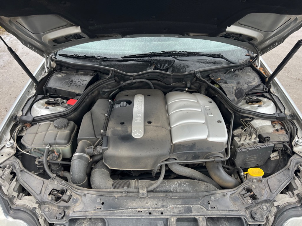 Capac motor protectie Mercedes C-Class W