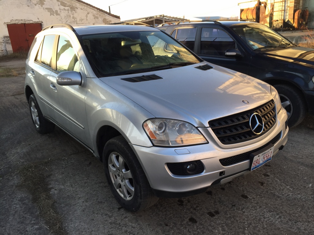 Capac motor protectie Mercedes M-CLASS W163 2006 SUV 350