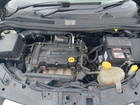 Capac motor protectie Opel Corsa D 2009 HATCHBACK 1.4 i Z14XEP