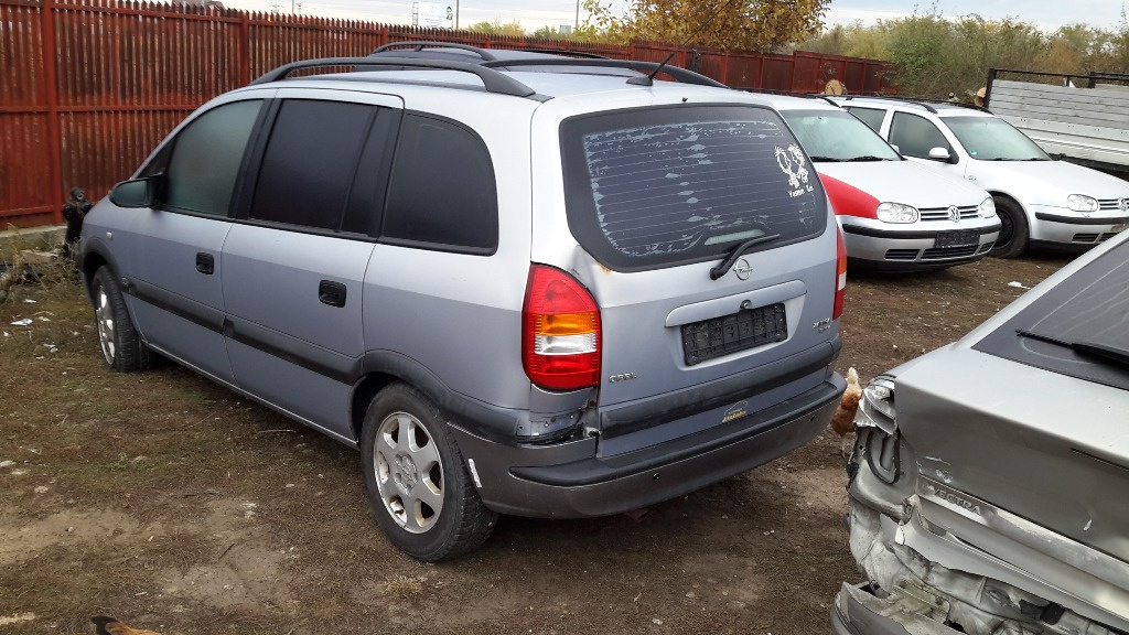 Capac motor protectie Opel Zafira 2001 h