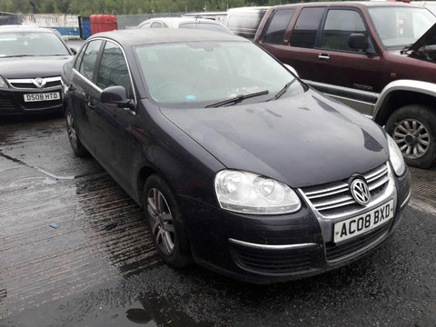 Capac motor protectie Volkswagen Jetta 2008 Sedan 2.0 TDi