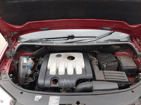 Capac motor protectie Volkswagen Touran 2008 Hatchback 2.0 tdi