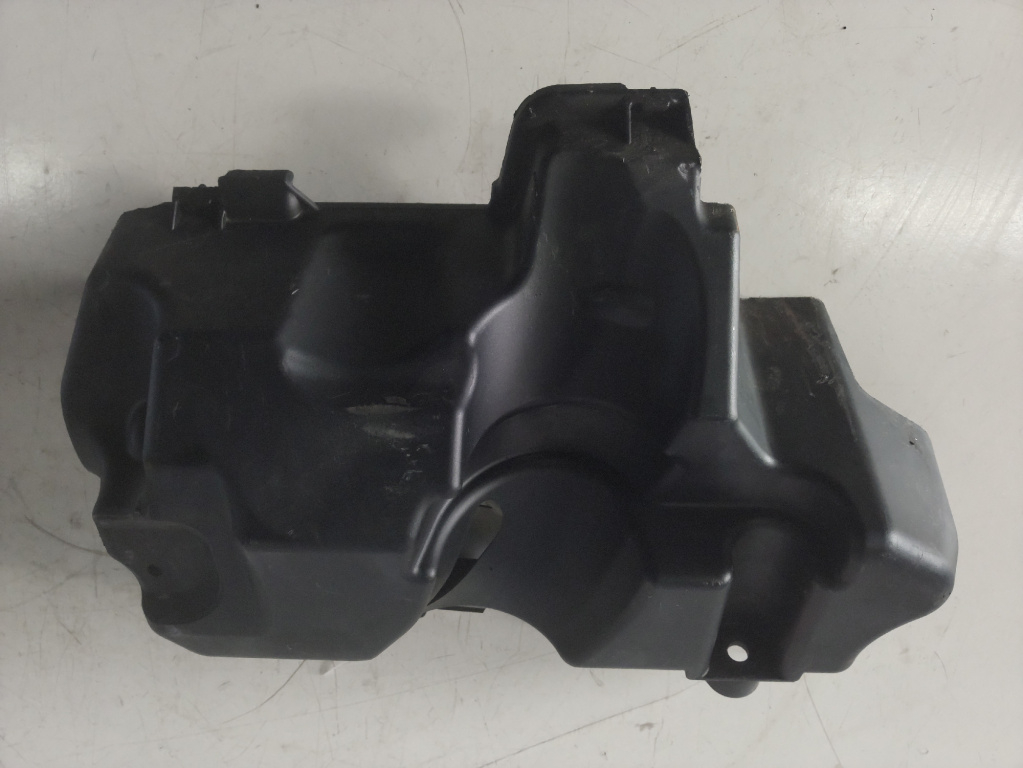 Capac motor Renault Megane an 2014 K9KG XX8 cod piesa 8200549100