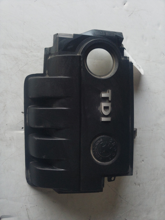 Capac motor Skoda Octavia 2 an 2011 BMM cod piesa 03g103967