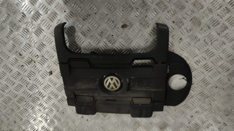 Capac motor Vw Passat B7 1.4 TSI sedan,cod motor CDG,transmisie manuala an 2013 cod 03C103925AR