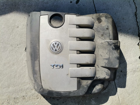 Capac Motor VW Touareg 2.5 TDI Cod 070103926a