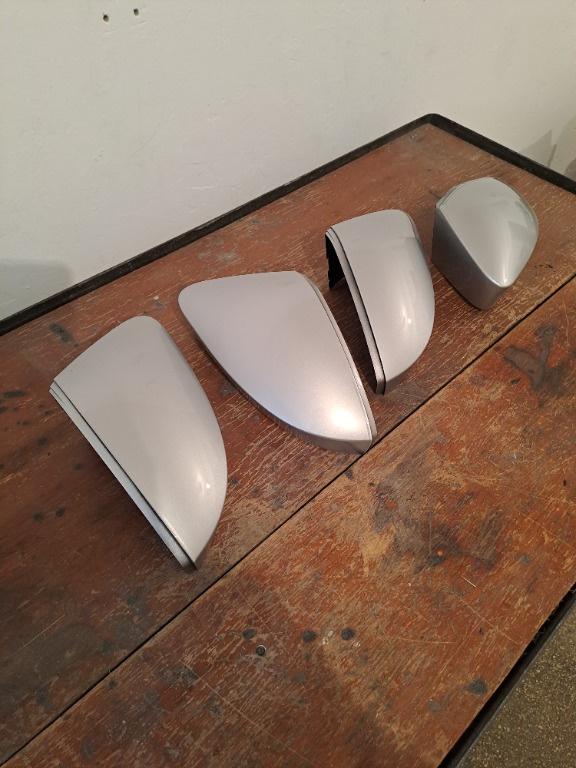 Capac oglinda stanga Skoda Octavia 3 culoare LA7W