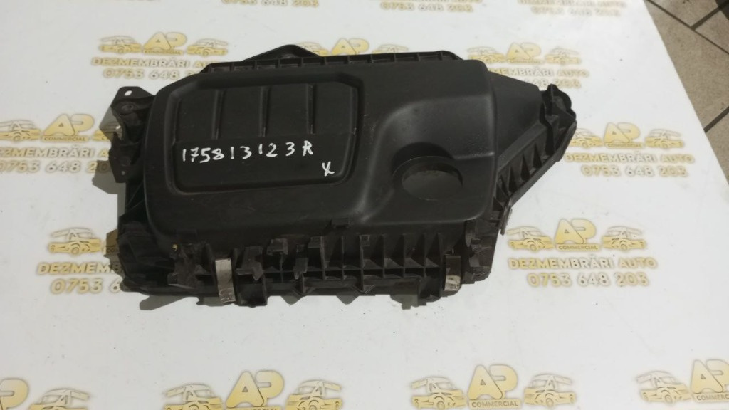 Capac protectie motor Renault Trafic 1.6 dci cod: 175813123R
