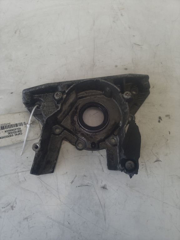 Capac vibrochen Volkswagen Passat B6 an 2008 cod piesa 038103153Q