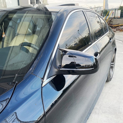 Capace oglinda tip BATMAN compatibile cu BMW Seria