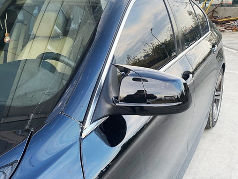 Capace oglinda tip BATMAN compatibile cu BMW Seria 3 F30/F31 negru lucios Cod:BAT20100