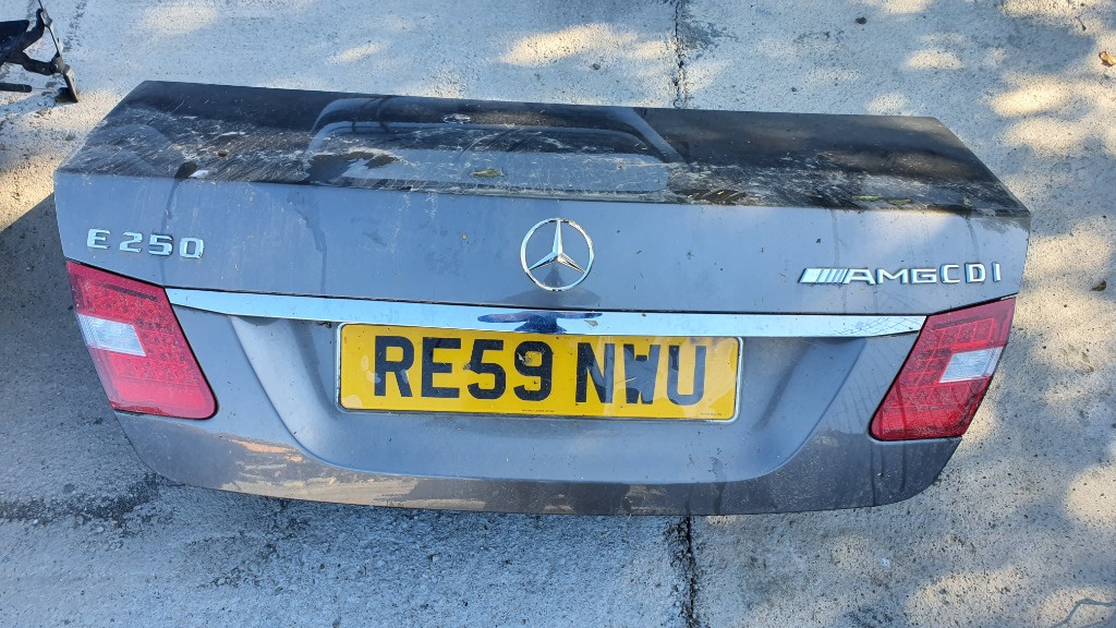Capotă portbagaj Mercedes-Benz E - Class W212 Limuzină