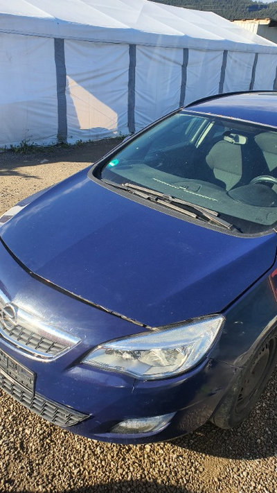 Capota fata Opel Astra J Break Cod de culoare Z20Z