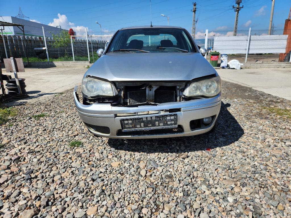 Capota Fiat Albea 2006 Berlina 1.4 benzină 57kw