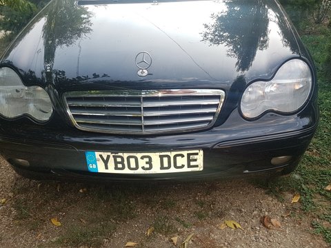 Capota Mercedes C class w203 2004