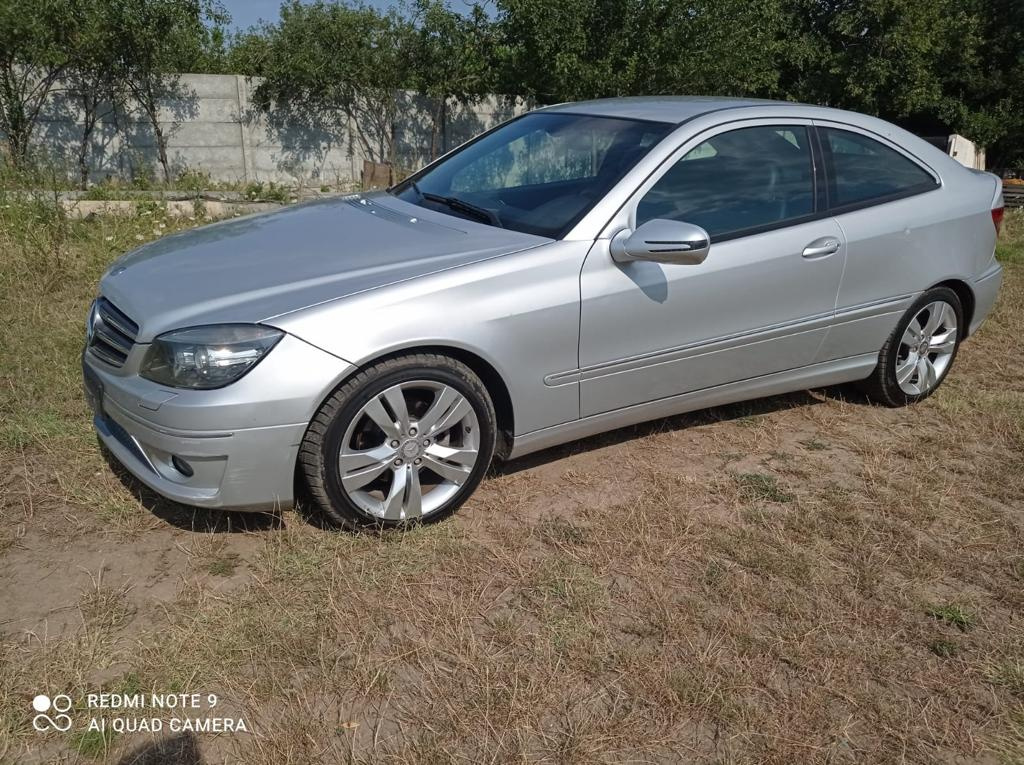 Capota Mercedes C-Class W204 2009 Hatchb