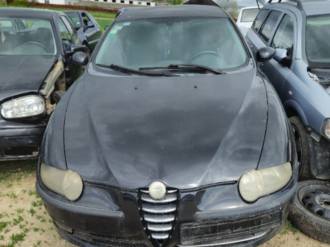 Capota motor Alfa Romeo 147 din 2003