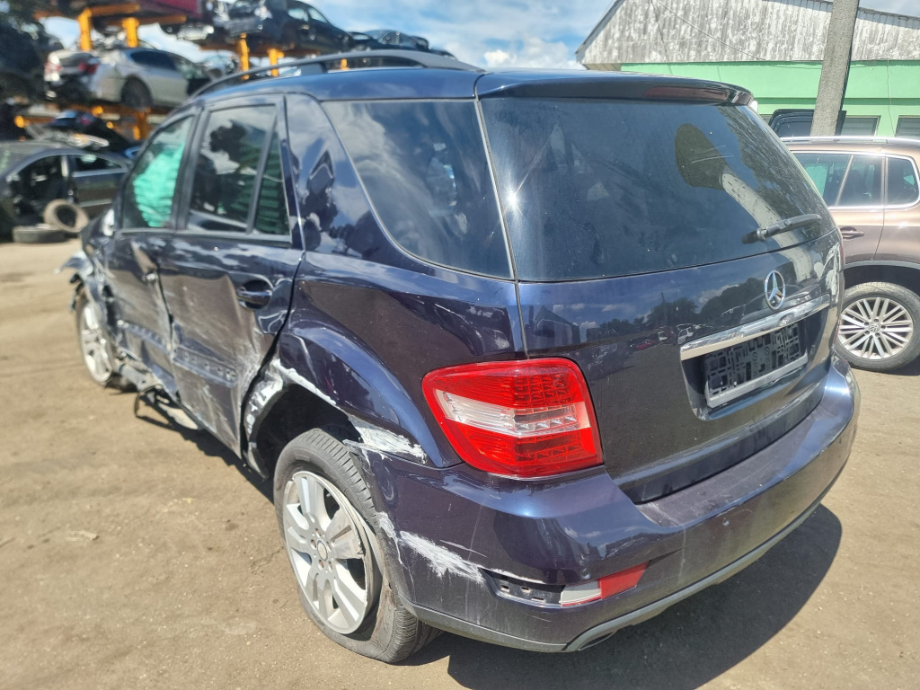 Capota motor Mercedes-Benz ML W164 [face