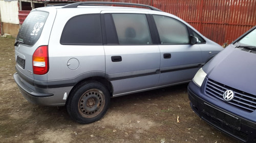 Capota Opel Zafira 2001 hatchback 1.8