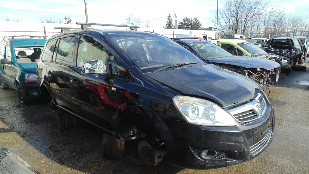 Capota Opel Zafira B 2010 Hatchback 1.6 16V