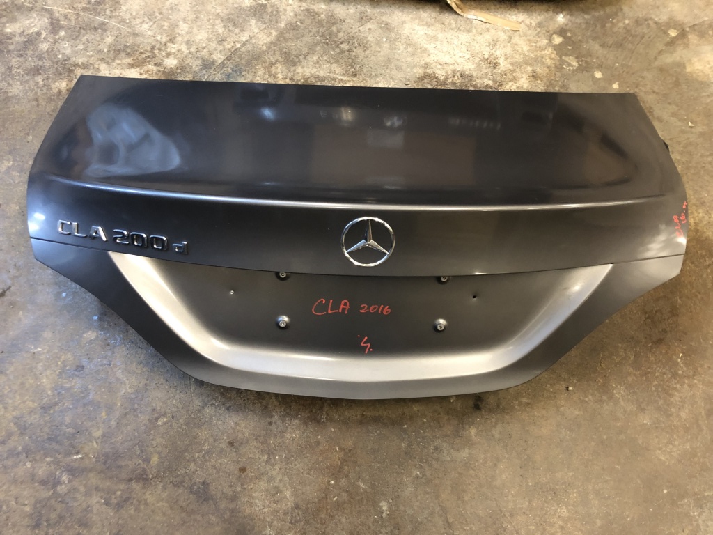 Capota portbagaj completa MERCEDES CLA , an 2013-2018 .