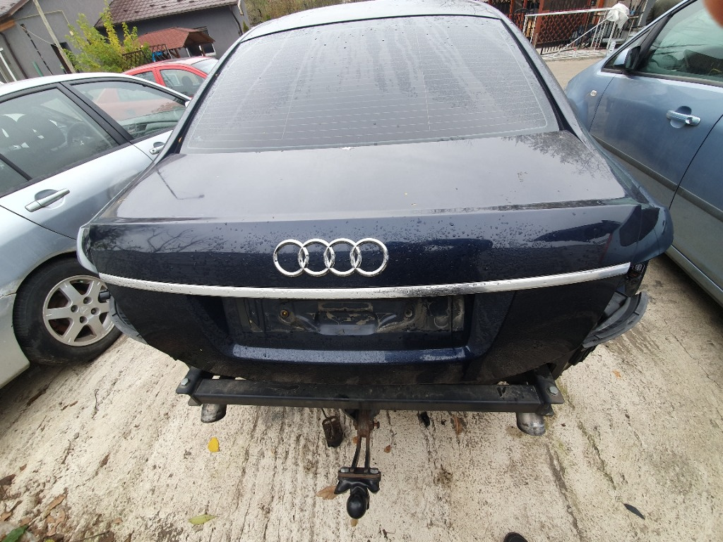 Capota portbagaj spate Audi A6 C6 an 2006 albastru