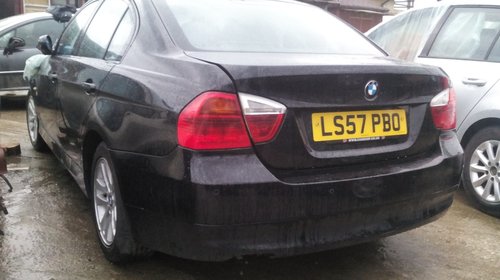 Capota portbagaj spate BMW Seria 3 E90 2