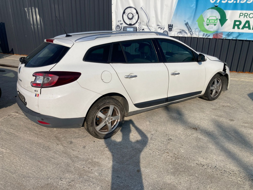 Capota portbagaj spate Renault Megane 3 